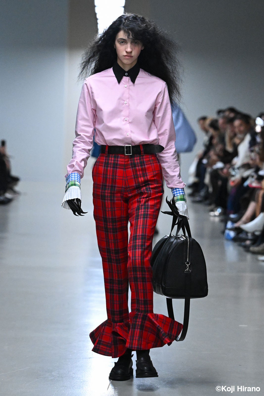 rls-20251006_Anrealage_Paris2026ss_2x3_010