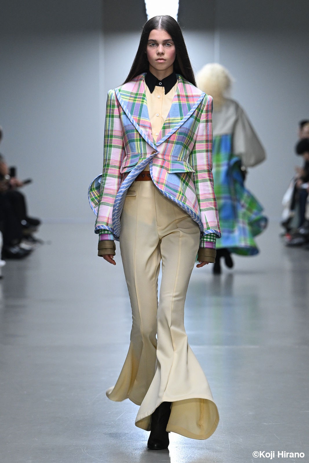 rls-20251006_Anrealage_Paris2026ss_2x3_007