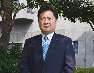 Kazuyuki Tomari
General Manager, Corporate CSR Division