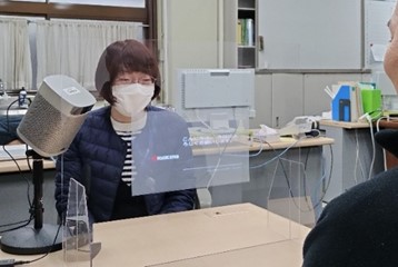 字幕表示システム 「Cotopat」を、同志社大学今出川・京田辺両校地のスチューデントダイバーシティ・アクセシビリティ支援室に導入