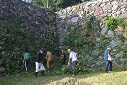 Cleaning of Tamaru Castle ruins#2